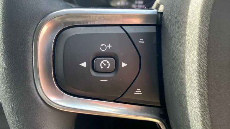 Volvo Xc40 1.5 T5 Recharge PHEV Inscription Pro 5dr Auto Estate